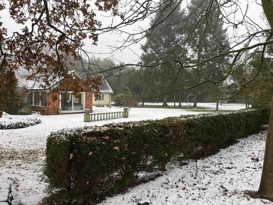 Brownhills Villa Eaton  Buitenkant foto