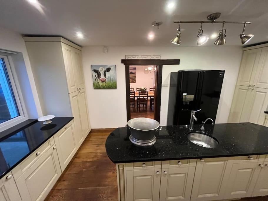 Brownhills Villa Eaton  Buitenkant foto