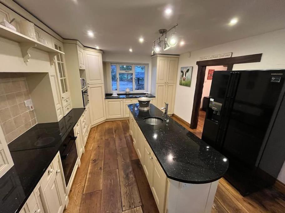 Brownhills Villa Eaton  Buitenkant foto